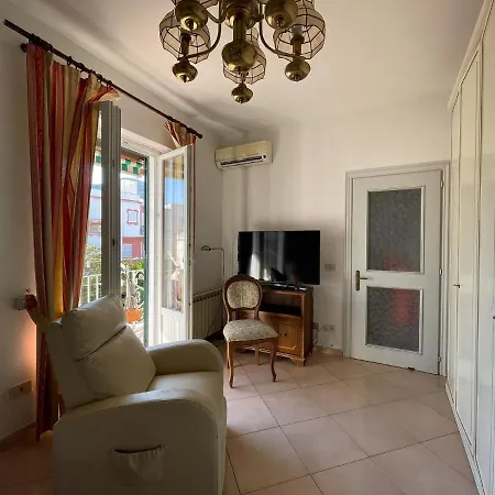 Casa Giusto * איסקיה